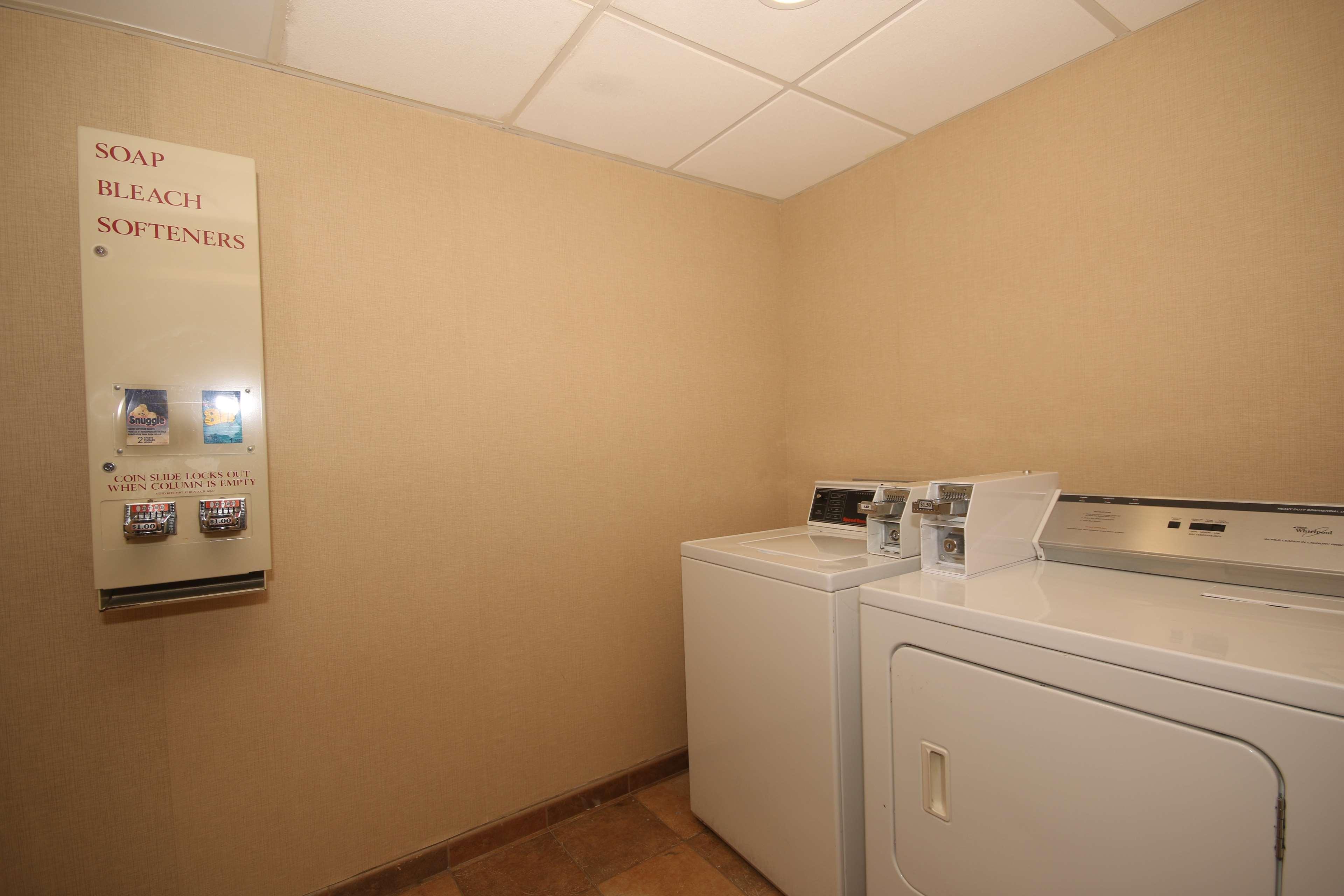 Hotel Wingate By Wyndham Greensboro-coliseum