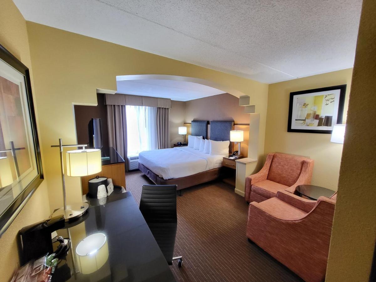 Hotel Wingate By Wyndham Greensboro-coliseum Greensboro