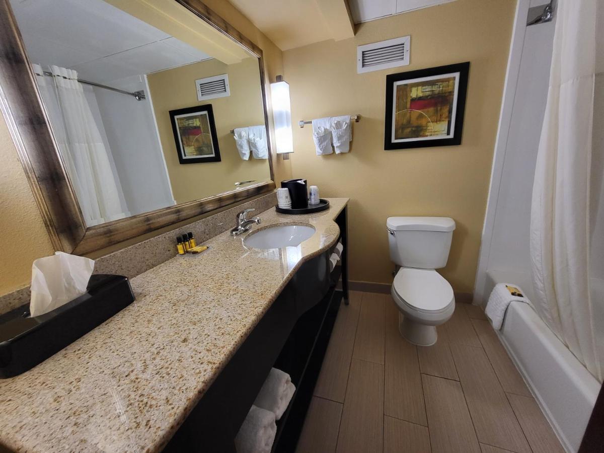 Wingate By Wyndham Greensboro-coliseum