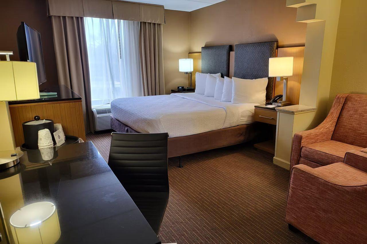 Hotel Wingate By Wyndham Greensboro-coliseum Greensboro