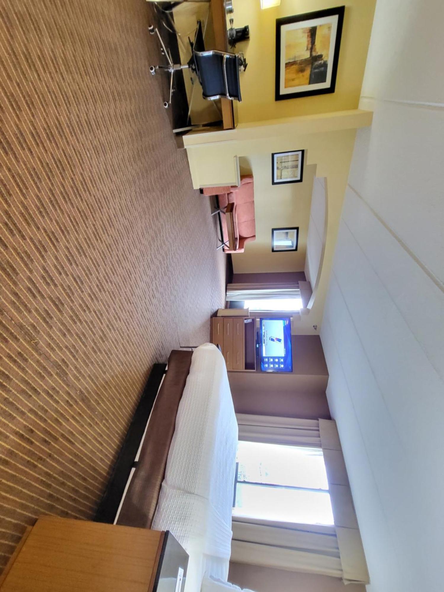 Hotel Wingate By Wyndham Greensboro-coliseum 3*